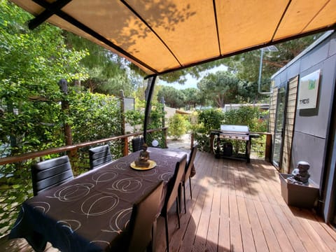 Mobil home 3 chambres avec jacuzzi Campeggio /
resort per camper in Agde