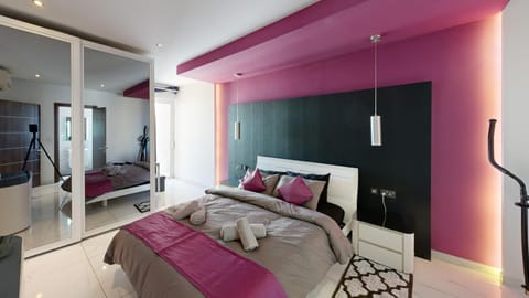 Amazing Spacious Apartment with BBQ & Jacuzzi Eigentumswohnung in Saint Julians