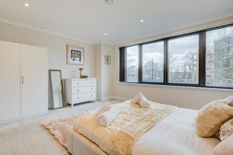 Concord House Apartment in Brentford