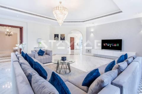 Staycae Palm Jumeirah Villa Condo in Dubai
