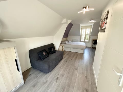 12.Studio#Creteil#Loft#Cinéma#Exclusif Condo in Saint-Maur-des-Fossés