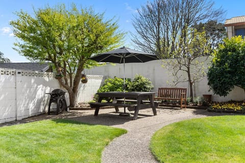 BBQ facilities, Garden