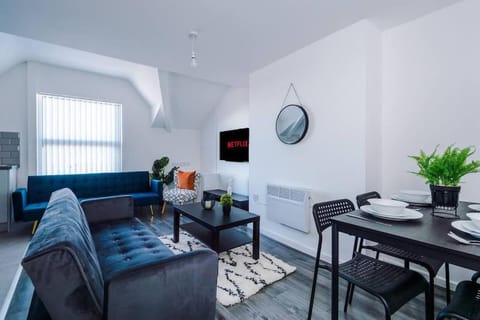 Beautiful apartment tres - free public parking Apartment in Liverpool