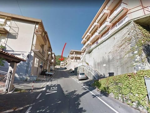 Monolocale n 2 vicino alla spiaggia con dehor Appartamento in Laigueglia