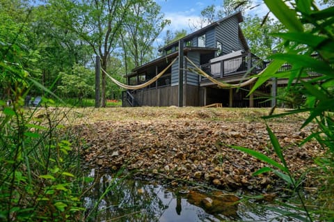 Property building, Natural landscape, Garden view