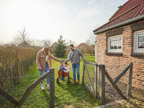 Tidy, child-friendly villa with a sauna in Limburg Chalet in Roggel