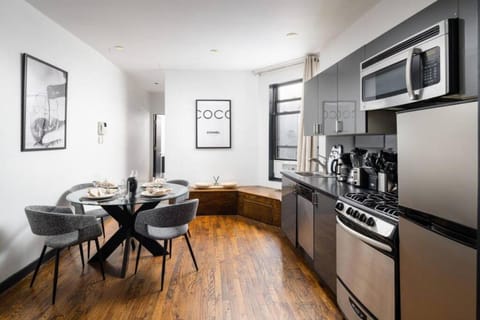 Luxurious 3BD Penthouse in Upper East Side Apartment in Upper East Side