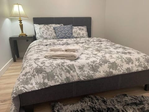 Fully Furnished CozyTwo Bedroom House in Winnipeg