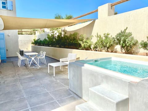 Sienna Eco Resort Chalet in Santorini
