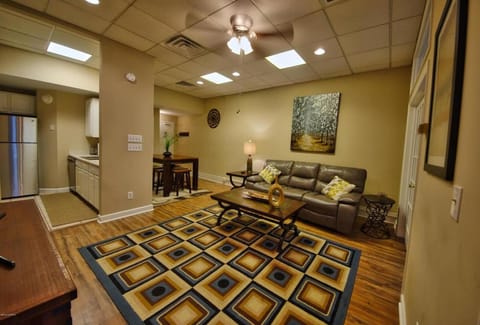 Turner's loft / sleeps 4 in the heart of the town Condo in Wilmington