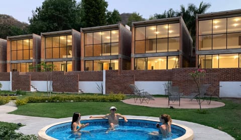 Property building, Day, People, Garden, Pool view, Swimming pool, Swimming pool