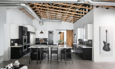 Modern Industrial-Near Old Town House in Scottsdale