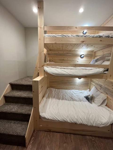 bunk bed