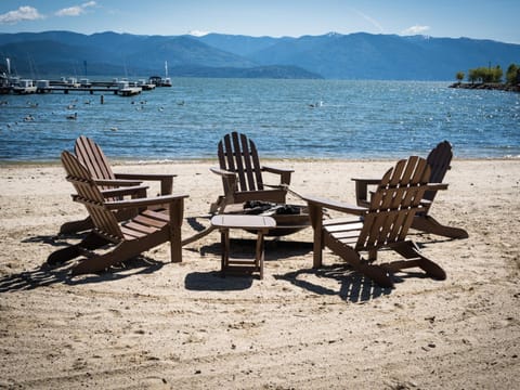 Beautiful Lakefront Condo With Resort Amenities Spa - Seasons At Sandpoint Condo in Sandpoint
