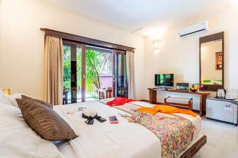 Senang Luxury Villa Bed and Breakfast in Pemenang