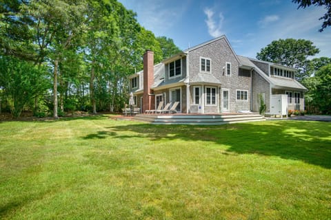 Stunning Falmouth Getaway with Deck! House in Falmouth