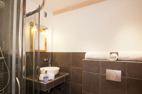 Chalet Fegguese - 4 bedroom chalet with hot-tub Eigentumswohnung in Sainte-Foy-Tarentaise
