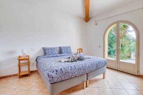 Les Girolles - Villa climatisée avec piscine House in Brignoles