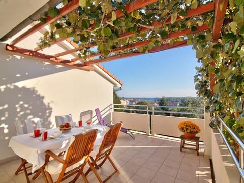 Balcony/Terrace, Balcony/Terrace, Dining area