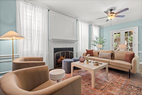 Living room, Seating area, fireplace