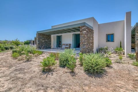 Villa Xifara - Seafront Villa in Paros, Greece