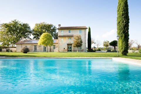 Property building, Day, Garden, Garden view, Pool view, Swimming pool