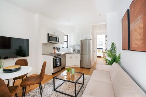 1290-16 New Renovated 2 Bedrooms in UES Condo in Roosevelt Island