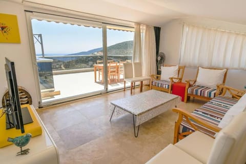 6 bedroom big villa for rent in kalkan Villa in Kalkan Belediyesi