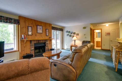 Well-Appointed Lincoln Abode Ski, Swim and Fish! Condo in Woodstock