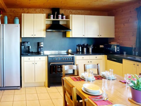 Chalet de luxe 4* · Tout confort · Jacuzzi & Sauna · 5 Chambres - FR-1-267-257 Chalet in Villarembert