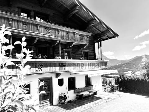 Property building, Day, Natural landscape, View (from property/room), Balcony/Terrace, Mountain view