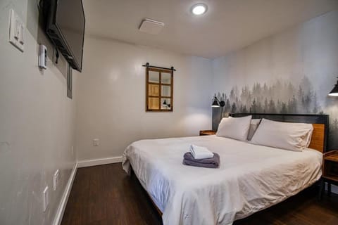 The Hilltop Haven 2bd Suite and Pet Friendly House in Leadville