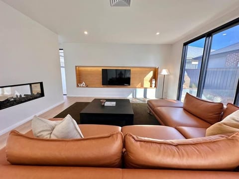 Amila - central location with designed spaces House in Dunsborough