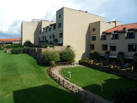 Property building, Garden view