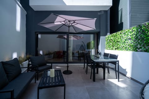 Patio, Day, Balcony/Terrace