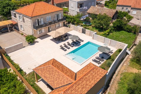 Balcony/Terrace, Swimming pool