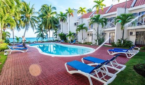 Idyllic Beachfront Condo Condo in St. Ann Parish