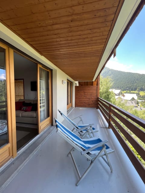 Patio, Natural landscape, Balcony/Terrace, Mountain view, sunbed