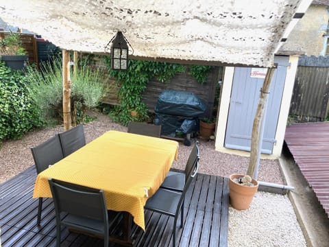 Guédelon 10 min Linge fourni Gîte MGB House in Centre-Val de Loire