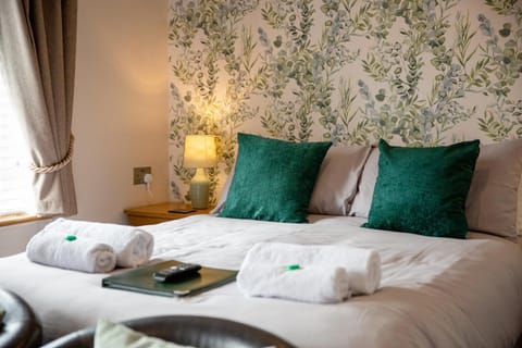 Silverlands Guest House Bed and Breakfast in Torquay