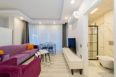 Charming Apartment with Pool in Muratpasa Antalya Condo in Antalya
