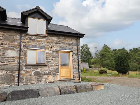 Hen Blaid House in Llanwddyn