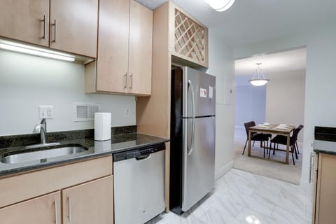 Modern Apartment At Crystal City With Gym Condominio in Crystal City