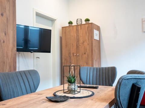 Serviceroom24 - Apartment 1 in Recklinghausen Hoch WLAN - Smart-TV - 24-7 Check-in und Küche Apartamento in Herne