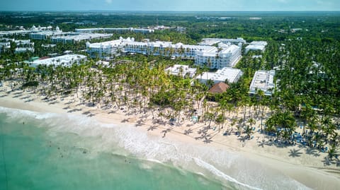 Property building, Bird's eye view, Beach, Sea view