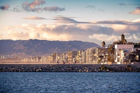 Nearby landmark, City view, Sea view