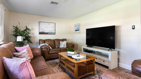 Cape Coral Vacation Rental Heated Pool and Lanai! House in Cape Coral
