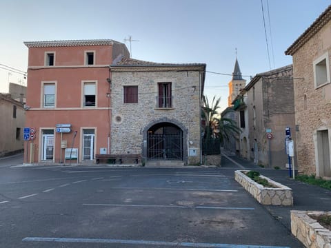 LOFT HOLIDAY Location Vacances à Pinet Apartment in Marseillan