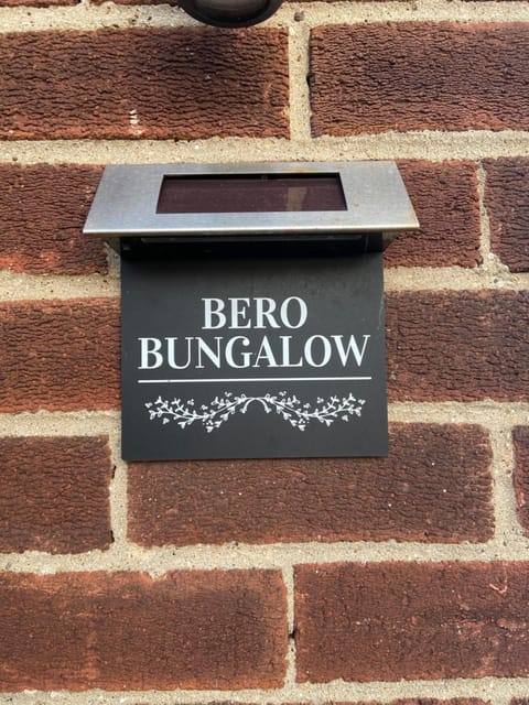 BeRo Bungalow with a hot tub & a large garden! House in Withernsea