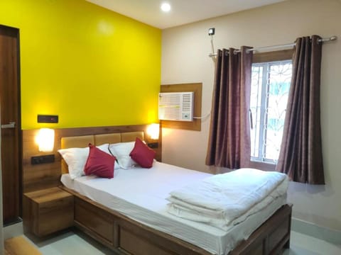 Hotel Vaishnavi near Baba Dham Temple Hotel in West Bengal